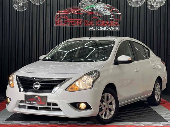 NISSAN VERSA 1.6 16V FLEXSTART SV 4P XTRONIC NISSAN VERSA 1.6 16V FLEXSTART SV 4P XTRONIC